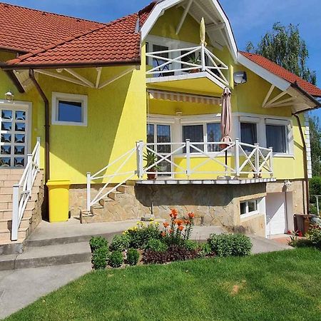 Apartment In Fonyod/Balaton 18580 Buitenkant foto