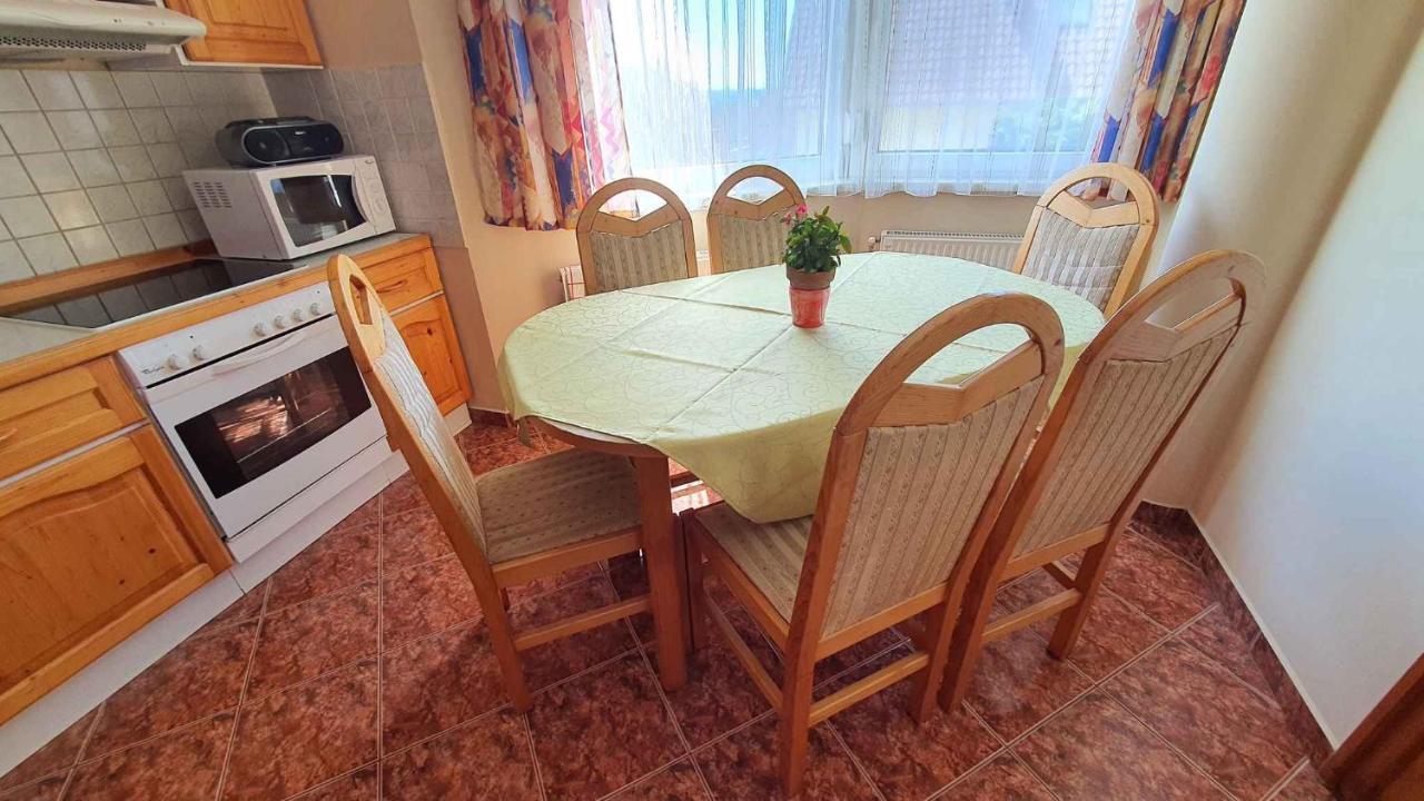 Apartment In Fonyod/Balaton 18580 Buitenkant foto